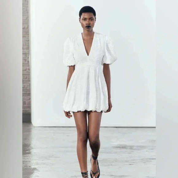 white graduation dress zara If youre not shopping @zara youre missing out! This corset-style midi was the perfect graduation dress (at the perfect price) I wasnt afraid to wear even around a bajillion little kids link in